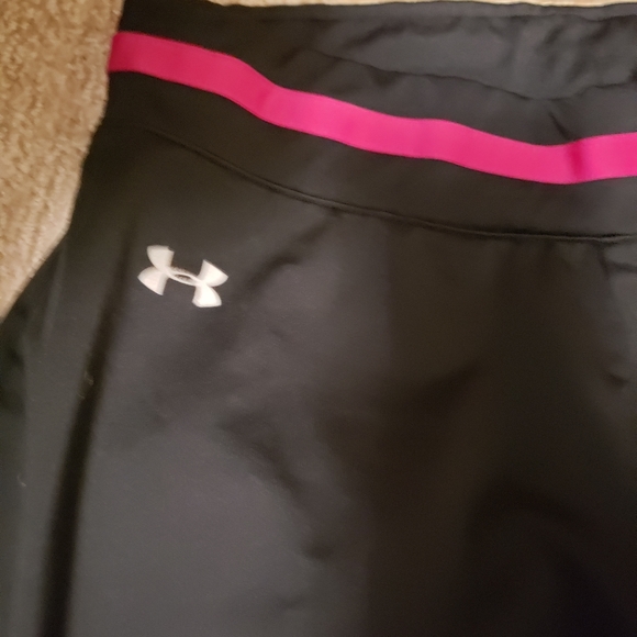 Unde Armour pants - Picture 2 of 3